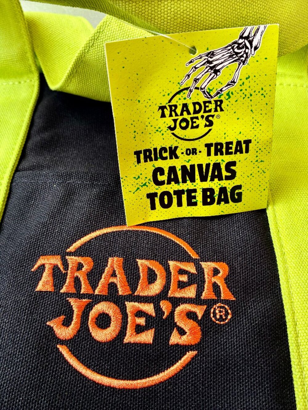 Trader Joe’s Trick Or Treat Mini Tote Bag 2025 limited Halloween 🎃 - Picture 5 of 10